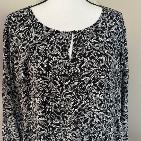 *OLD NAVY* Black x White Floral Long Sleeve Dress Size XL - Picture 2 of 8